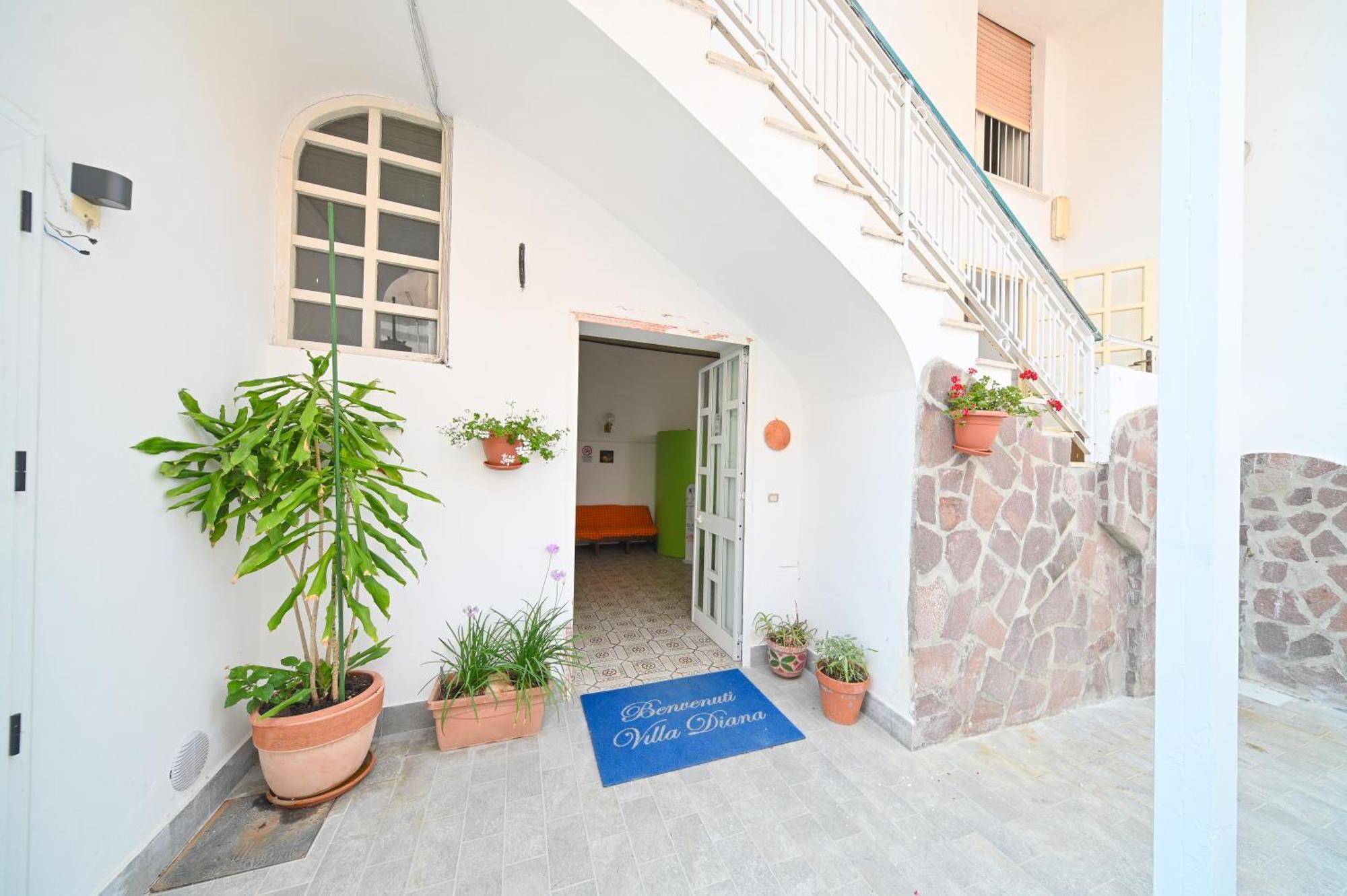 Villa Diana - Beach & Rooms Искья Экстерьер фото
